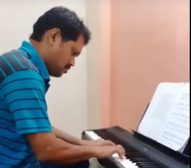Narendra - Piano instructor